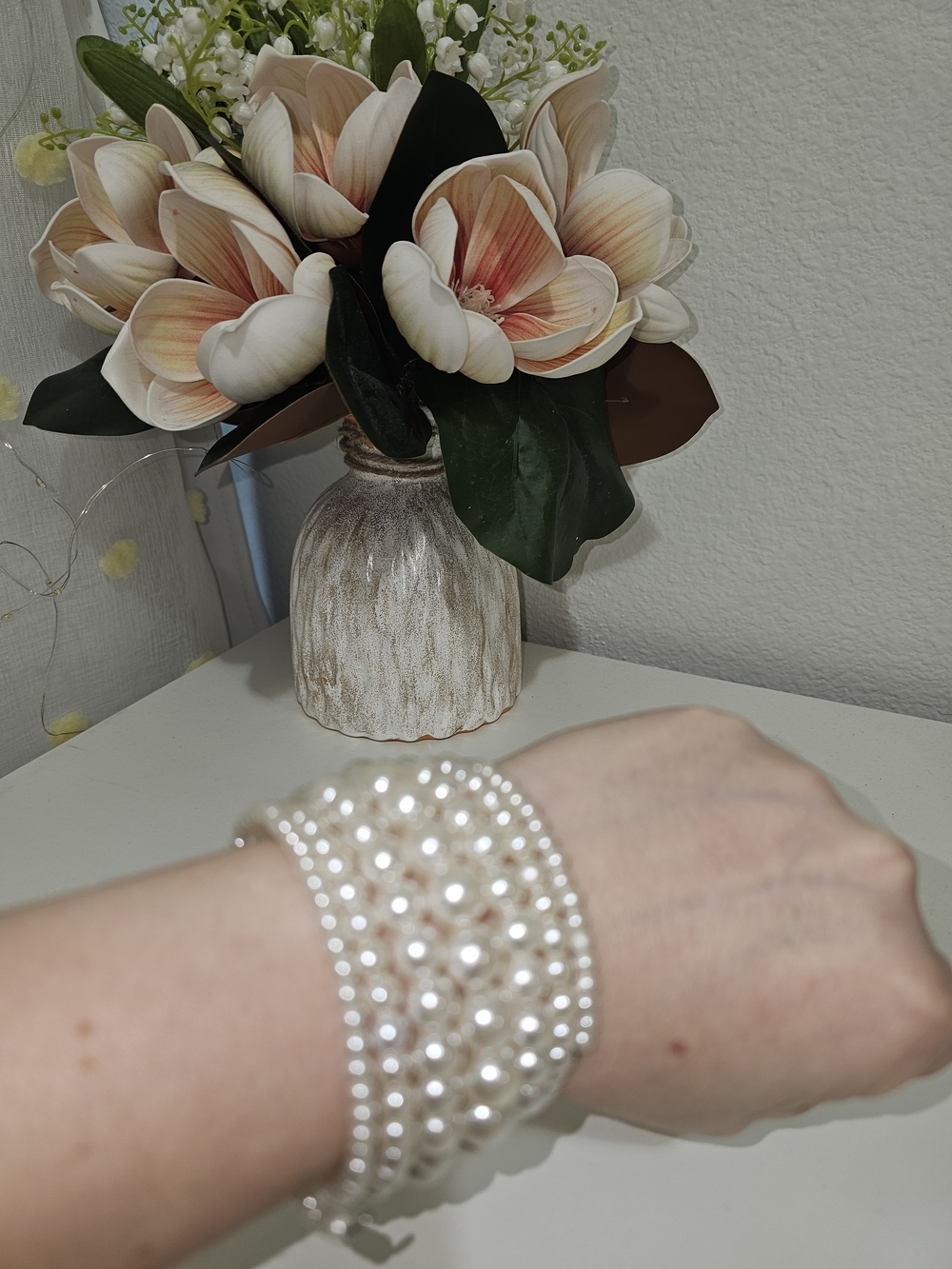 Elegant Pearl Multi-Row Stretch Bracelet - White